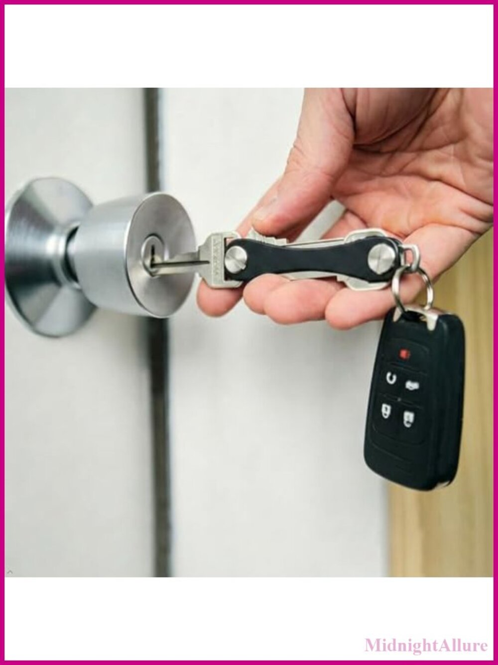 Key Organizer Holder Compact Keychain Case Expandable to 12 Keys